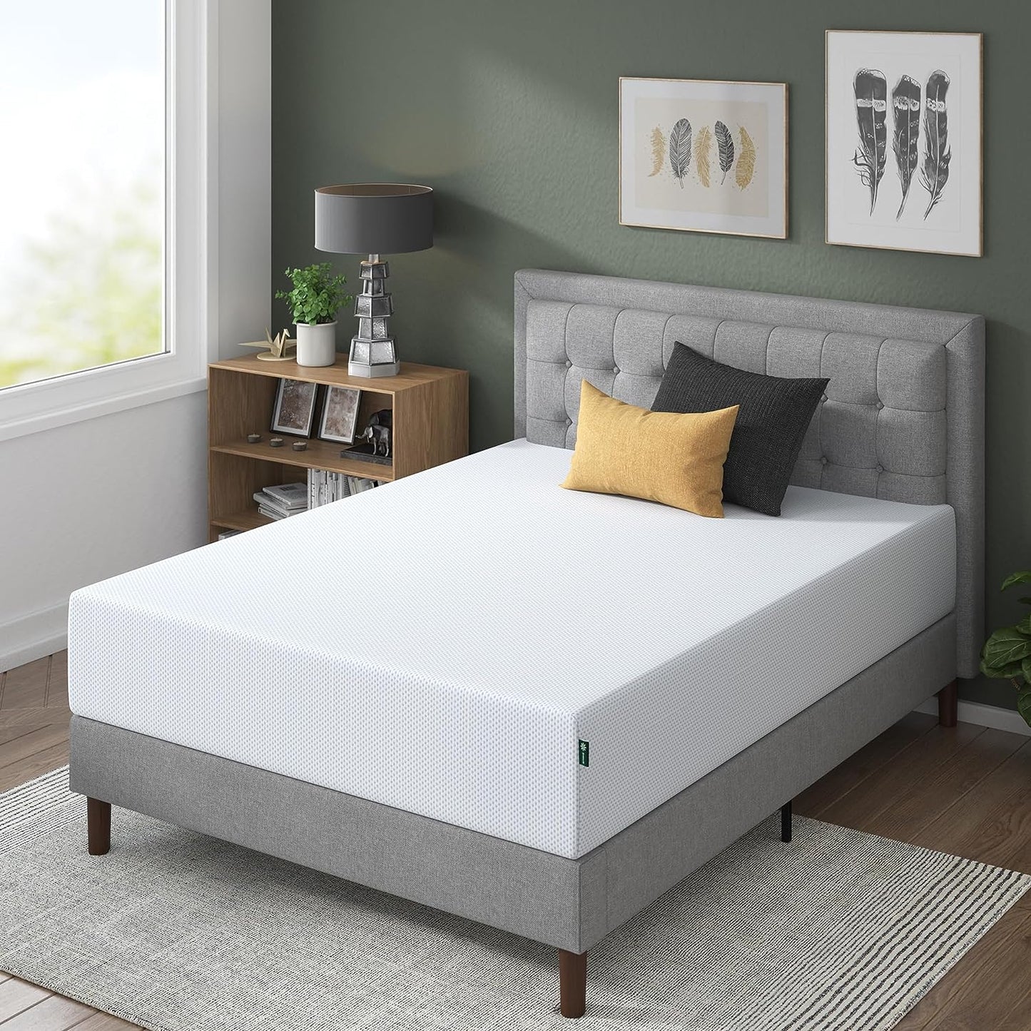 NEW - ZINUS 12 Inch Green Tea Cooling Gel Memory Foam Mattress / Cooling Gel Foam / Pressure Relieving / CertiPUR-US Certified / Bed-in-a-Box, Twin White - Retail $232