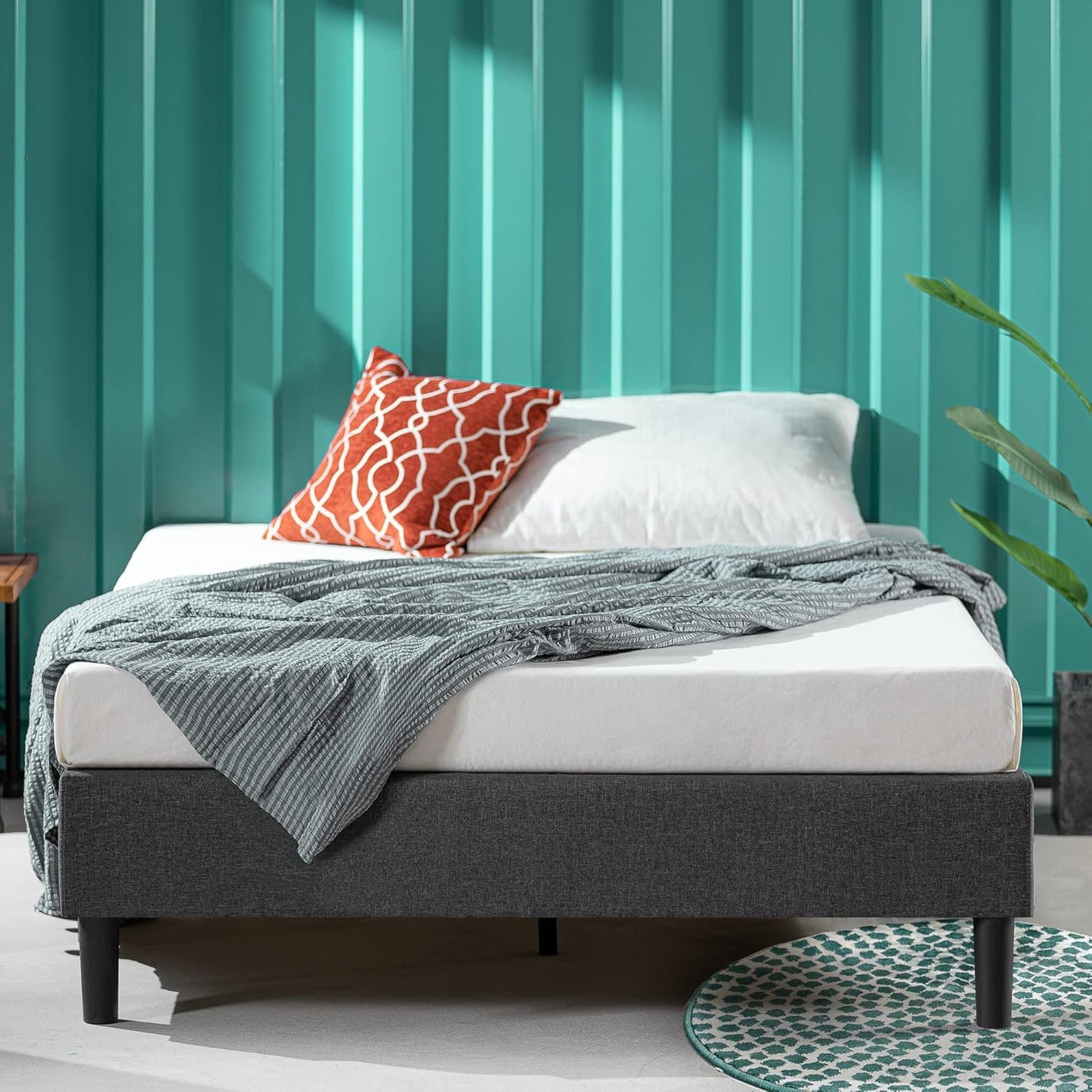 ZINUS QUEEN Curtis Upholstered Platform Bed Frame, Mattress Foundation, Wood Slat Support, No Box Spring Needed, Easy Assembly, Grey