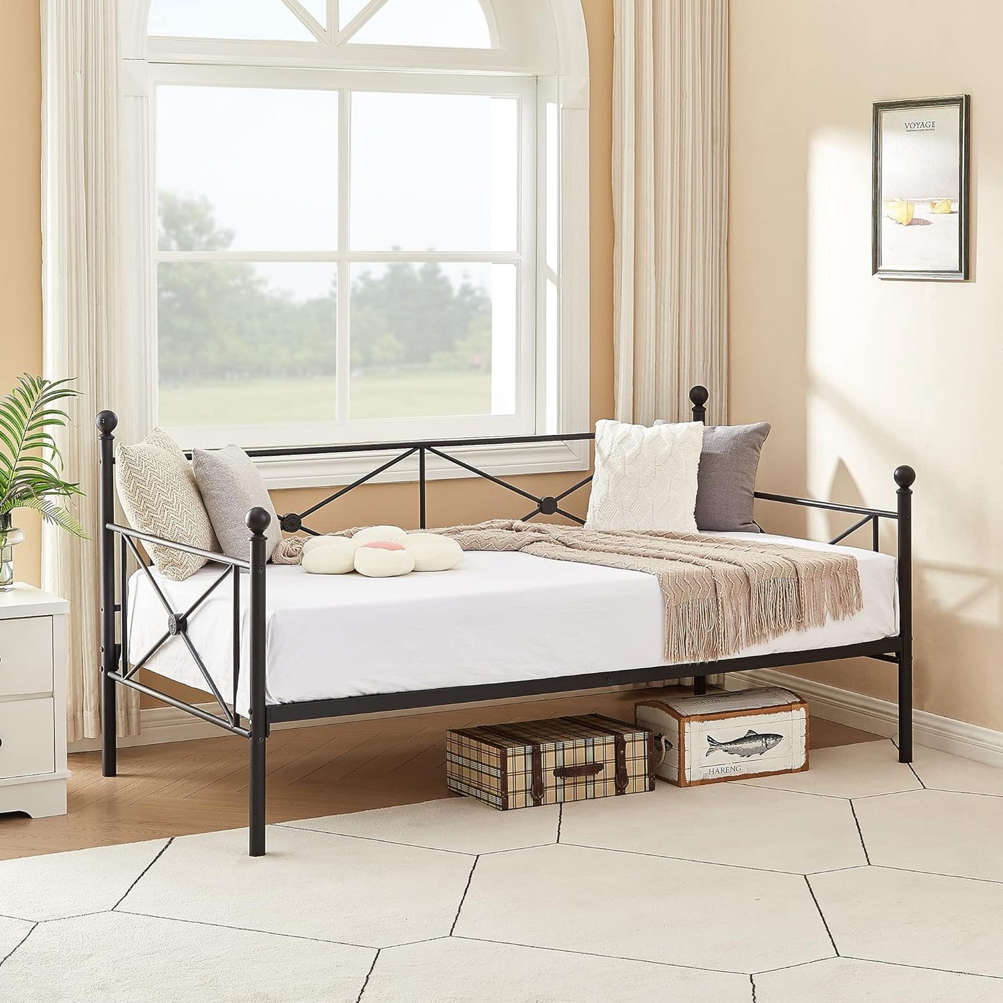 NEW - VECELO Classic Metal Daybed Frame/Bed Sofa with Headboard, Twin, Black - Retail $109