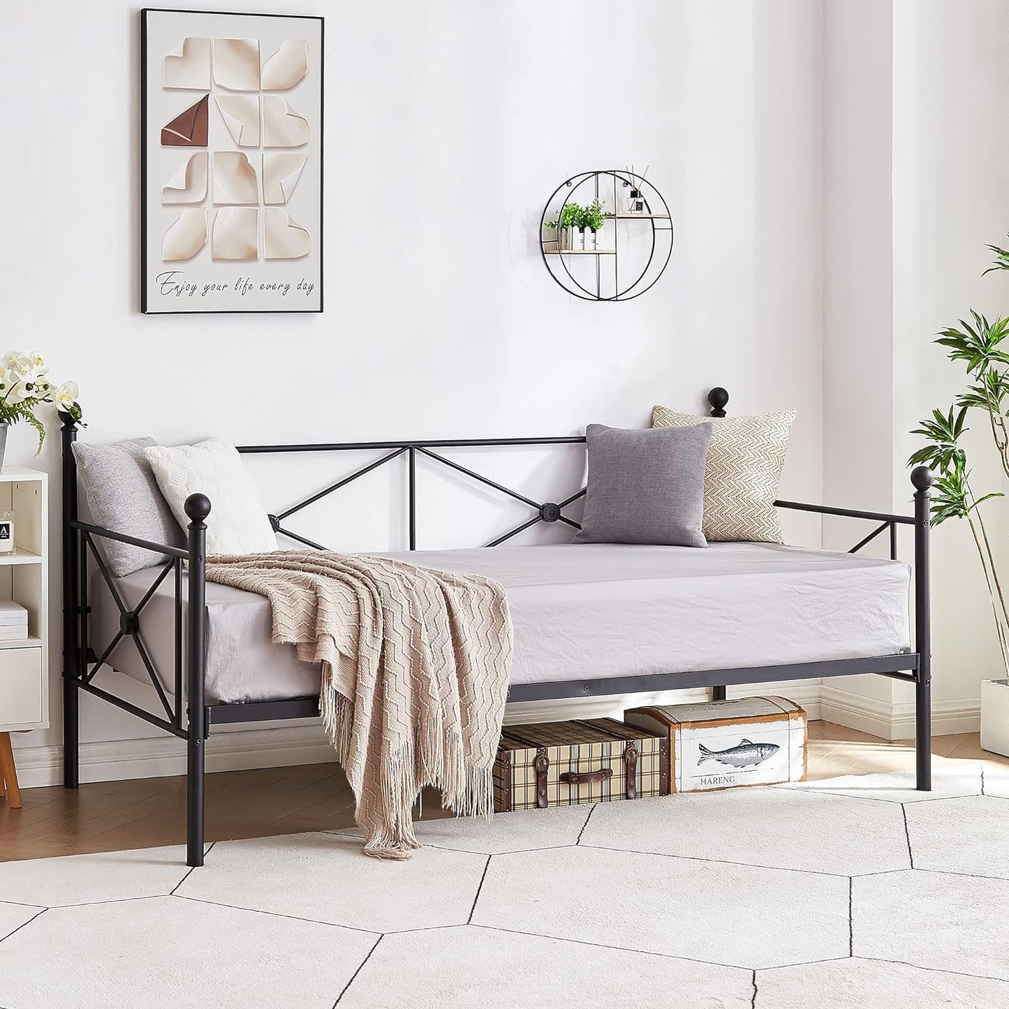 NEW - VECELO Classic Metal Daybed Frame/Bed Sofa with Headboard, Twin, Black - Retail $109