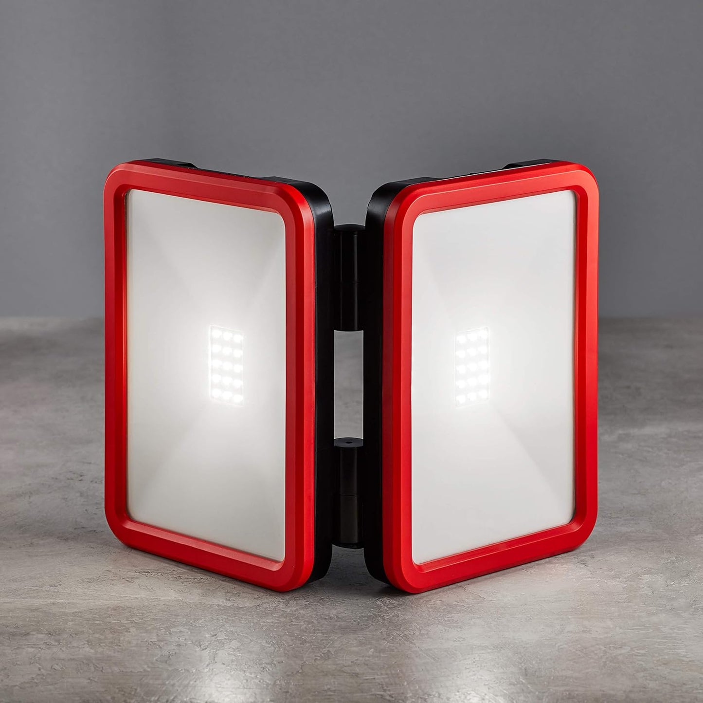 NEW - AmazonCommercial 2000LM, Foldable LED Work Light, 120V, 20W, 4000K, cool white - Retail $36