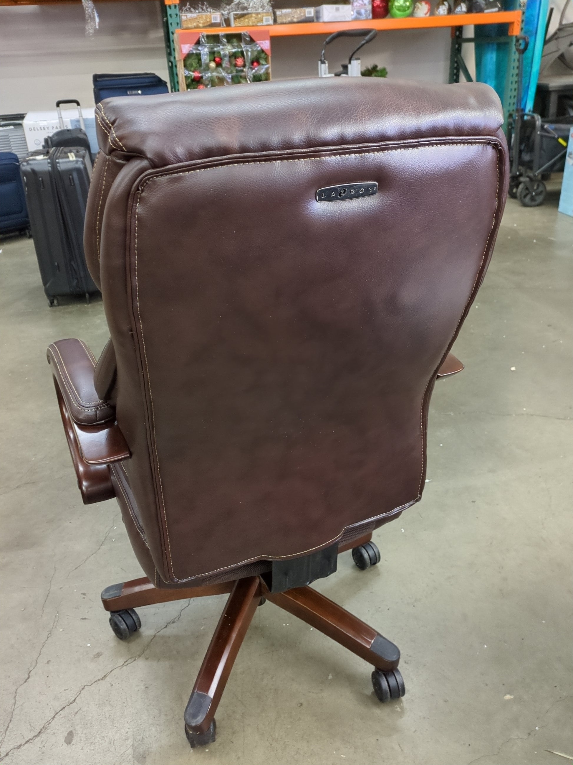 La-Z-Boy Hyland Executive Office Chair with AIR Lumbar Technology, Adjustable High Back Ergonomic Desk Chair with Lumbar Support, Mahogany Wood Finish, Bonded Leather, Brown - Retail $459