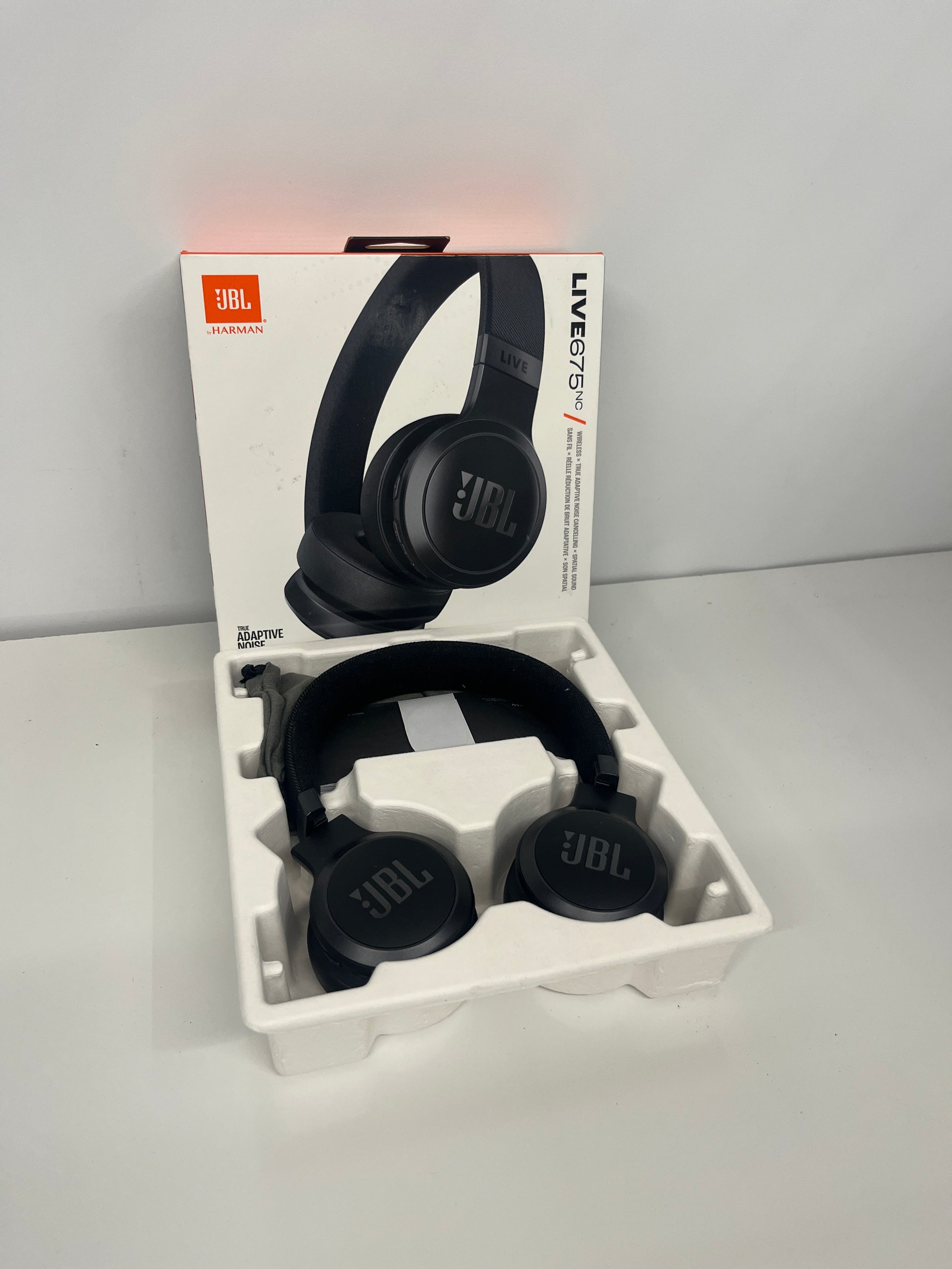 JBL LIVE 675NC ON-EAR - Retail $99