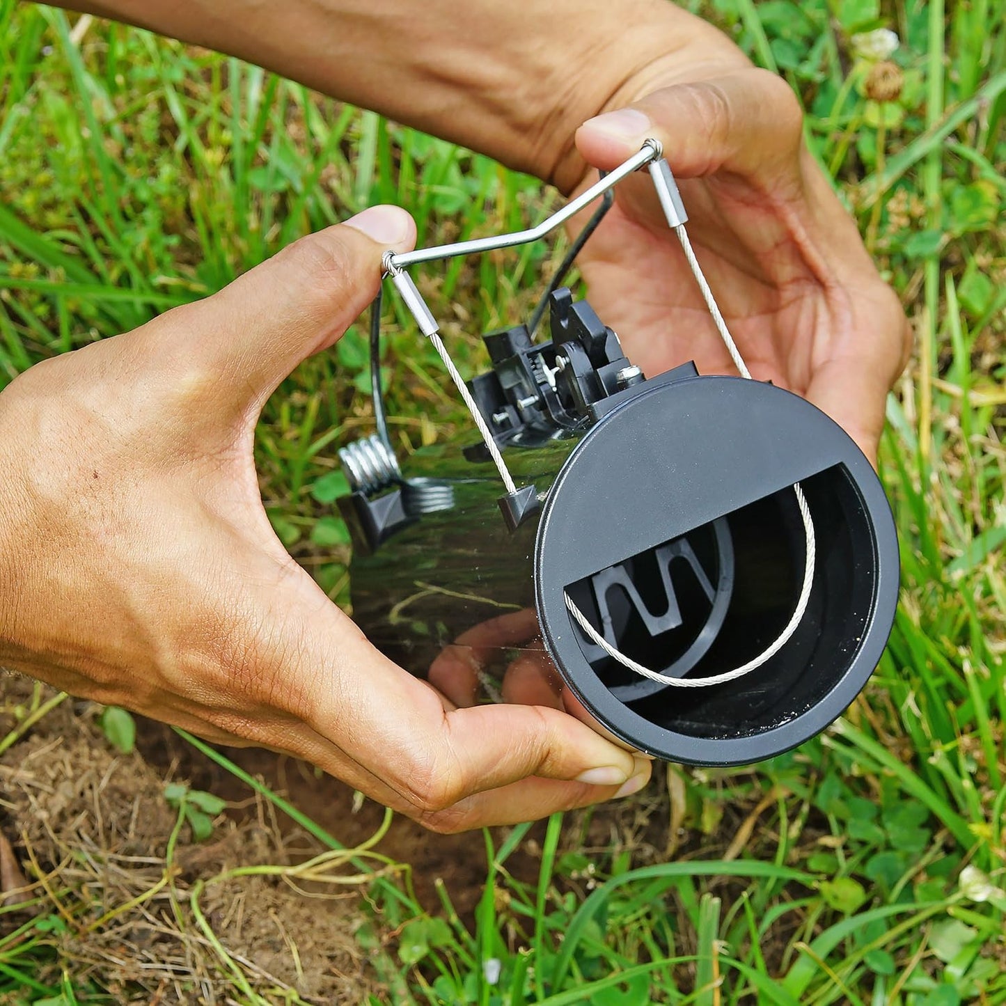 Gopher Trap Black Hole – Pocket Gopher & Yard Mole Tunnel Trap – Easy-Set Reusable Design – Non-Toxic, Spring-Loaded Rodent Eliminator