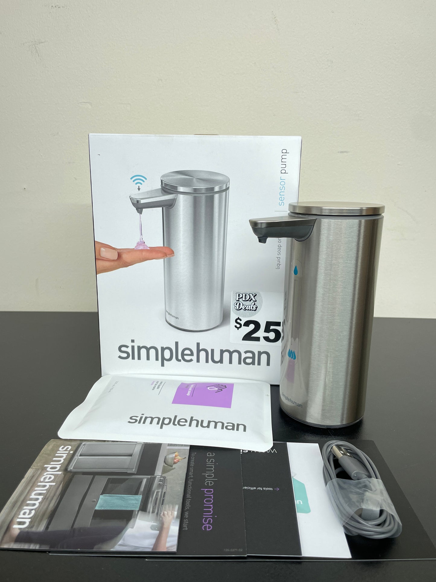 NEW - simplehuman Rechargeable Sensor Soap Dispenser - Retail $49