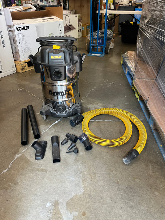 DEWALT 8 Gallon Wet/Dry Vacuum - Retail 99