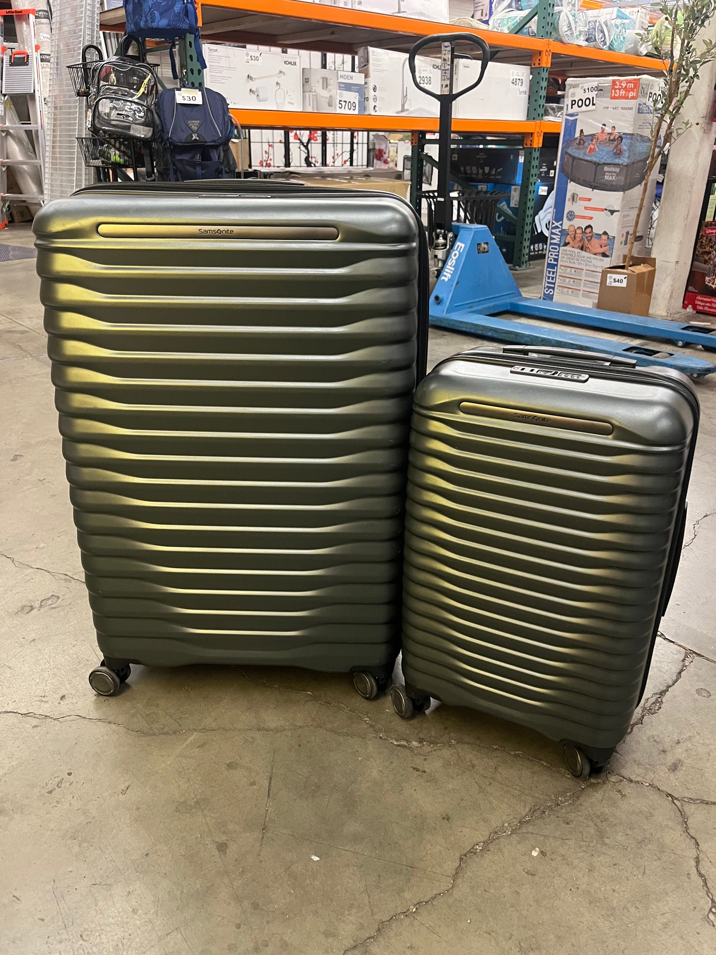 Samsonite Element Green XLT 2.0 Luggage 2 Piece Set Silver - Retail $199