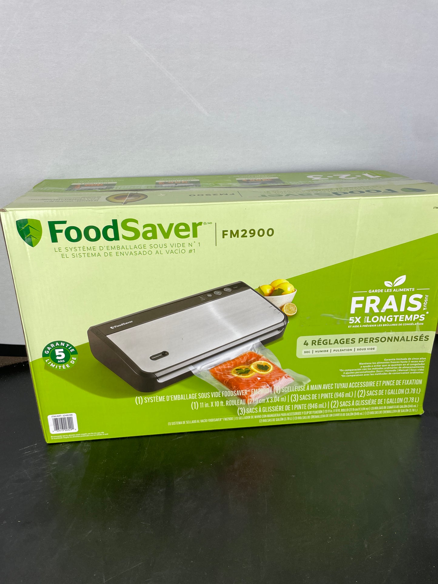 Like NEW - Costco - FoodSaver Vacuum Sealing System with Handheld Sealer Attachment - Retail $99