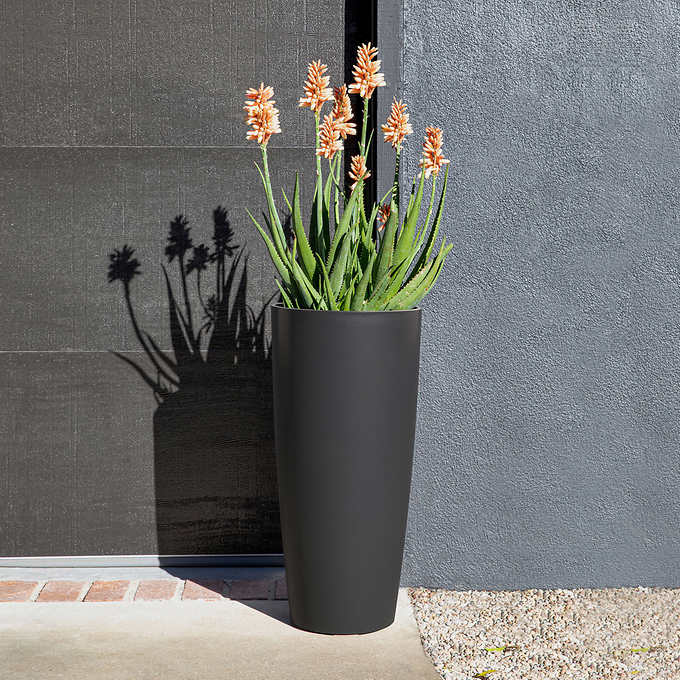 28in Selena Planter by Veradek, 2-pack - Retail $94