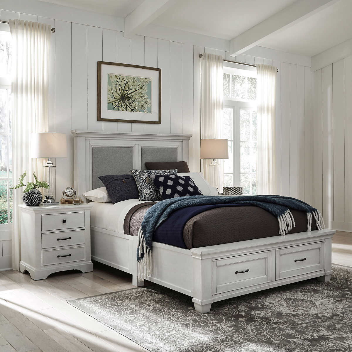 Like NEW - Costco - Pierce Storage Bed, Queen - Retail $949