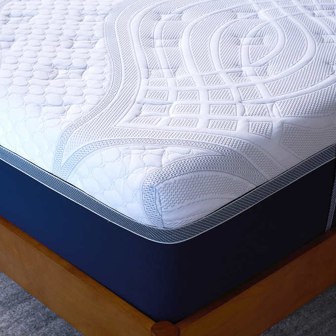 NEW in Box - Costco - Novaform QUEEN 14" ComfortGrande Plus Gel Memory Foam Mattress Medium - Retail $579