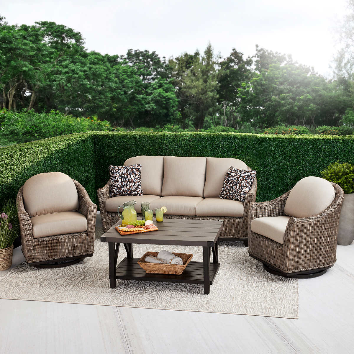 Costco - Agio Amelia 4-piece Outdoor Patio Seating Set - Retail $2699
