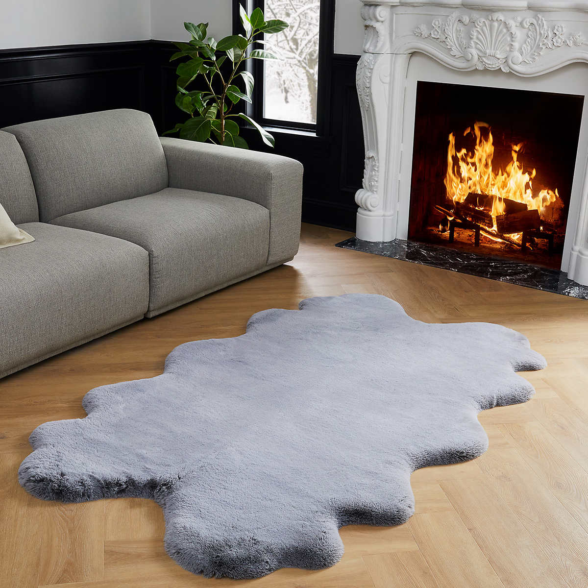 NEW - Costco - Mon Chateau Luxe Faux Fur 3’7” x 5’11” Rug - Retail $69