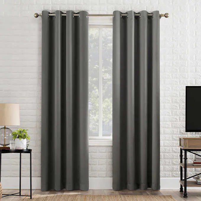 Sun Zero 104 in x 84 in, Broderick Theater Grade Blackout Curtains, 2-pack - Retail $44