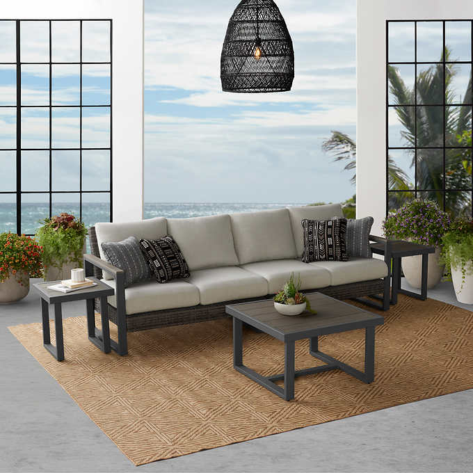 Costco - Maricopa 5-piece Outdoor Woven Sectional Set - Retail $1599