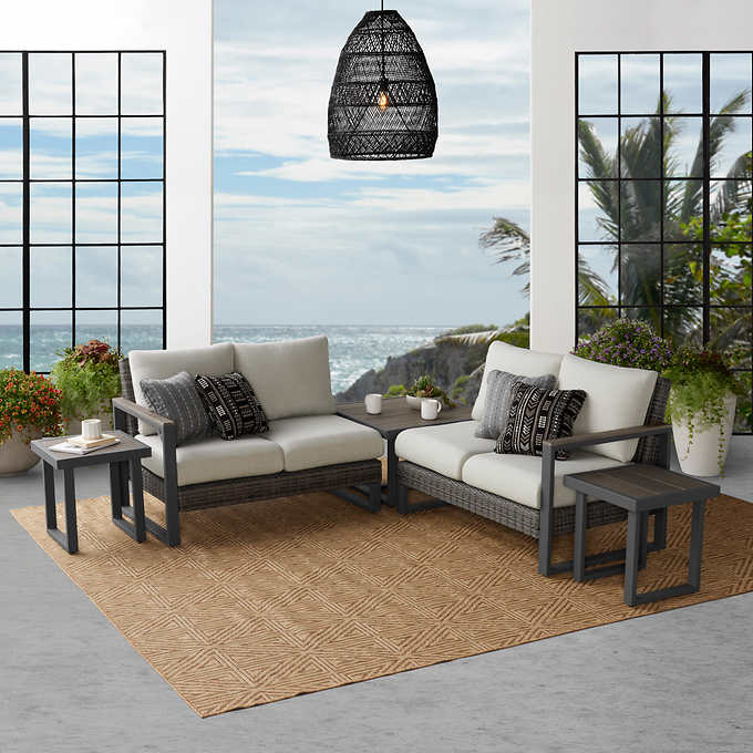 Costco - Maricopa 5-piece Outdoor Woven Sectional Set - Retail $1599