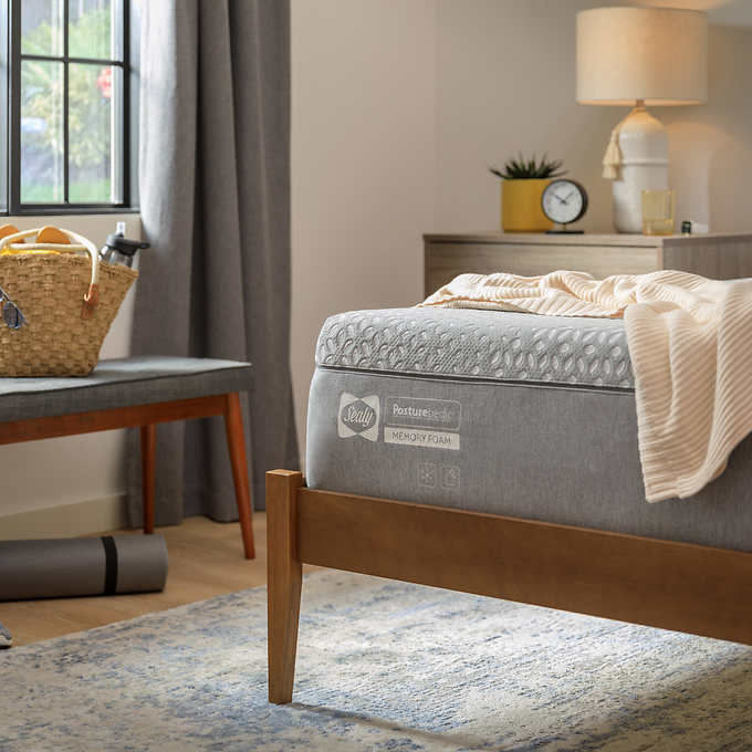 NEW - Costco - Sealy Posturepedic KING 12" Memory Foam Mattress - Retail $799