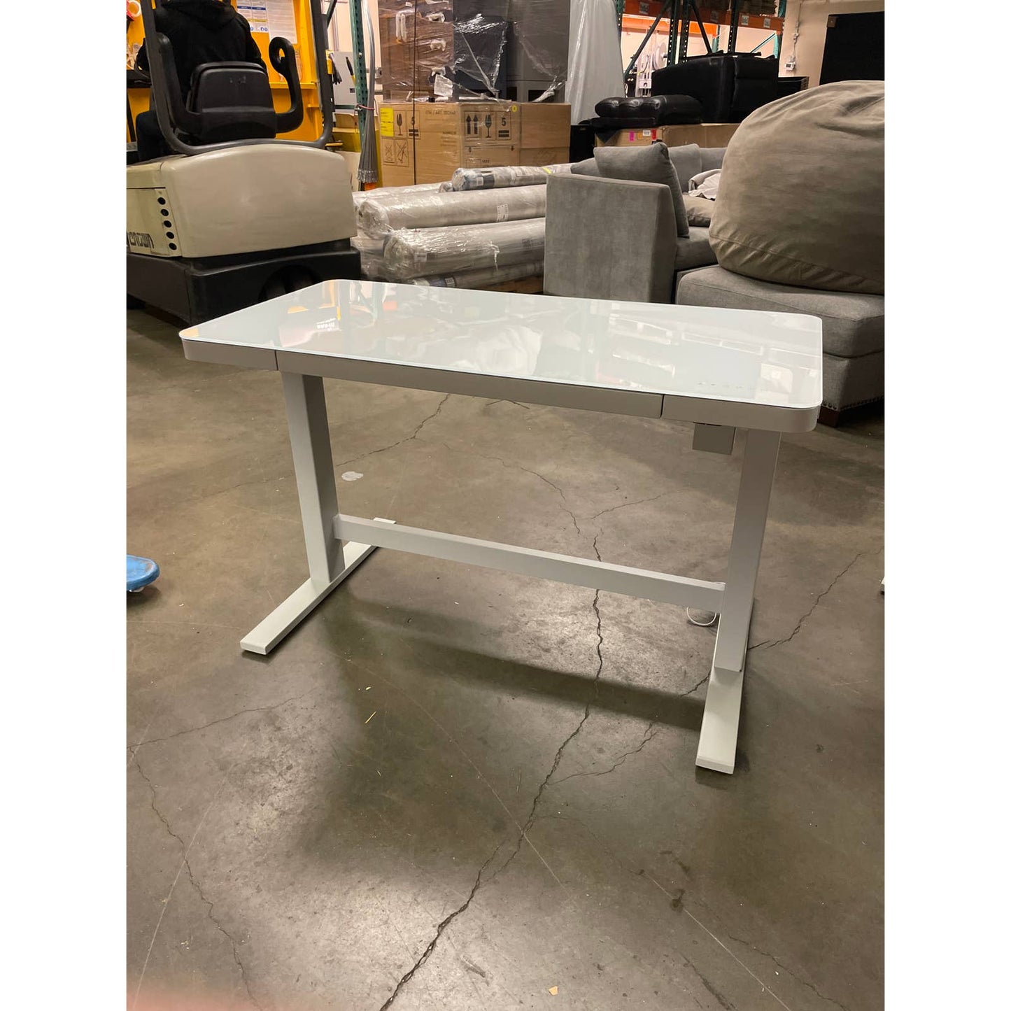 Costco - Tresanti Geller 47” Adjustable Height Desk - Retail $329